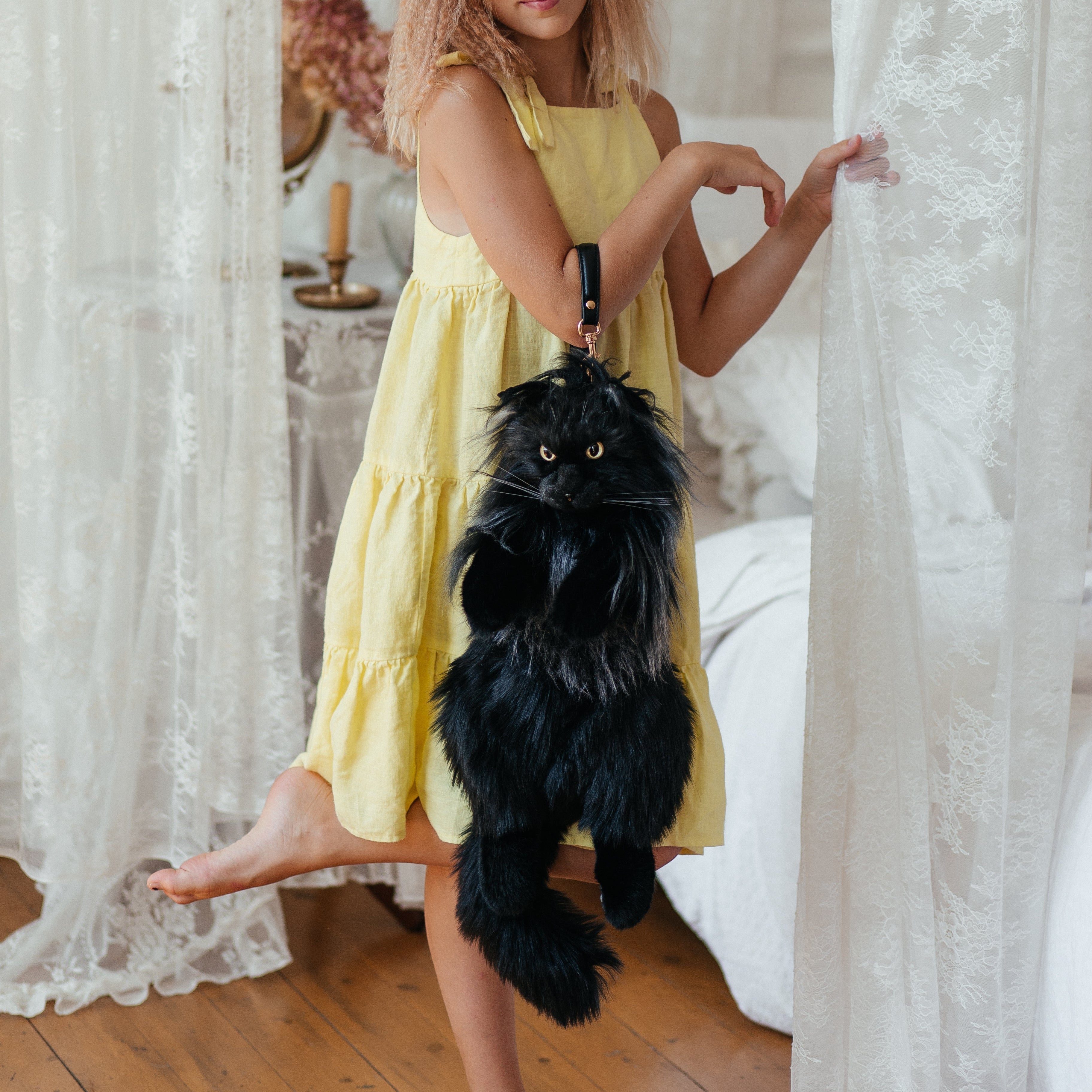 Creative Cat Backpacks Wearable Fashion Companion Cats