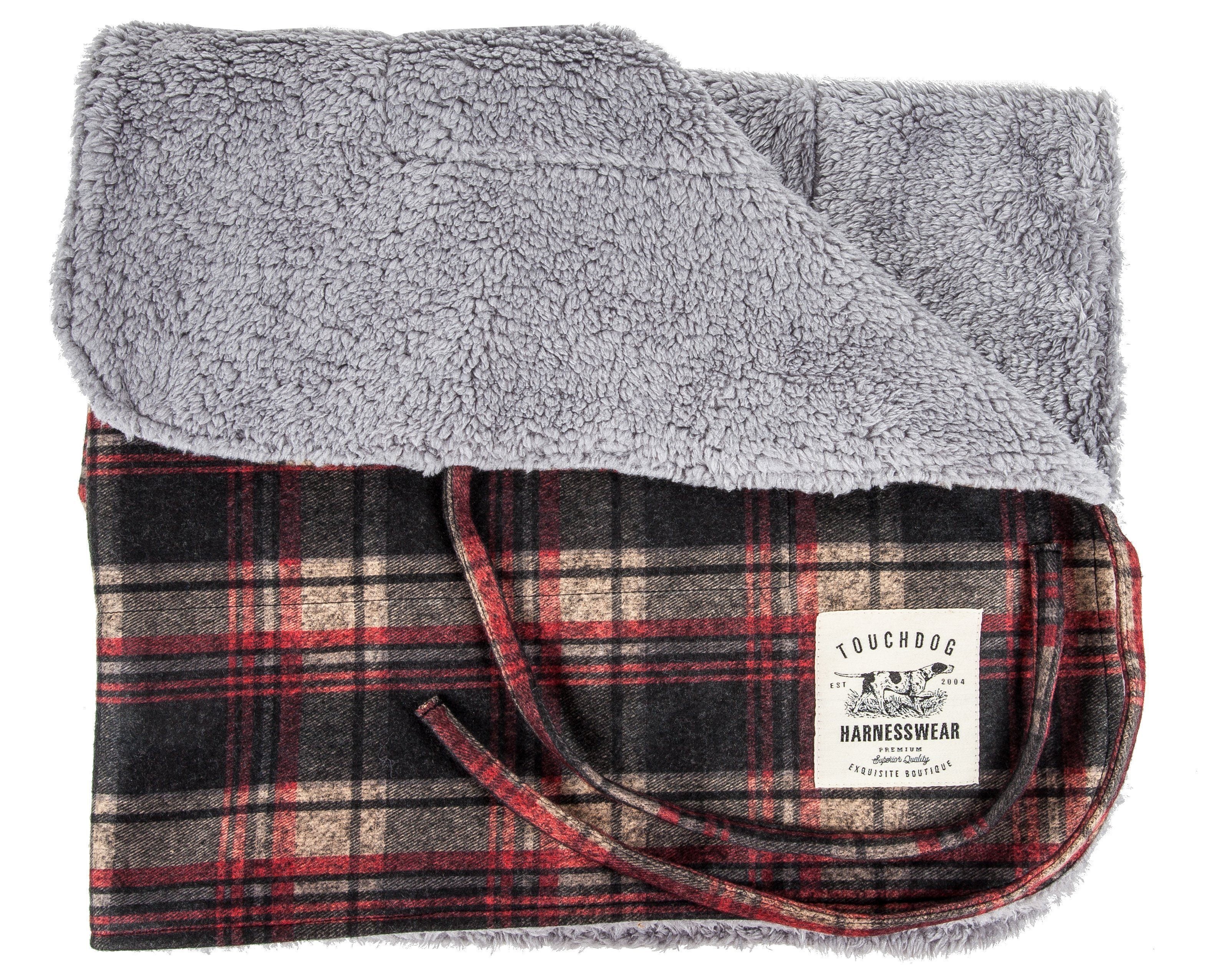 Touchdog ® 2-In-1 Tartan Plaid Dog Jacket and Matching Reversible Dog Mat