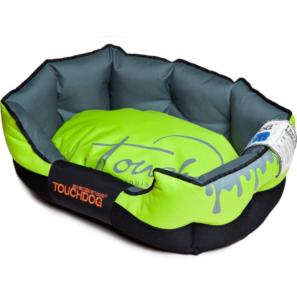 Touchdog ® 'Performance-Max' Sporty Reflective Water-Resistant Dog Bed
